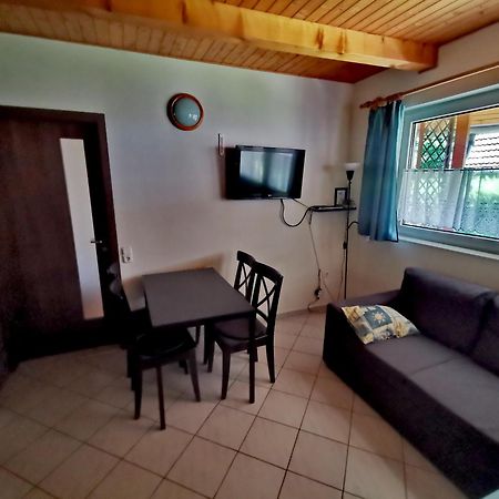 Németh Apartmanház Balatongyorok Ngoại thất bức ảnh